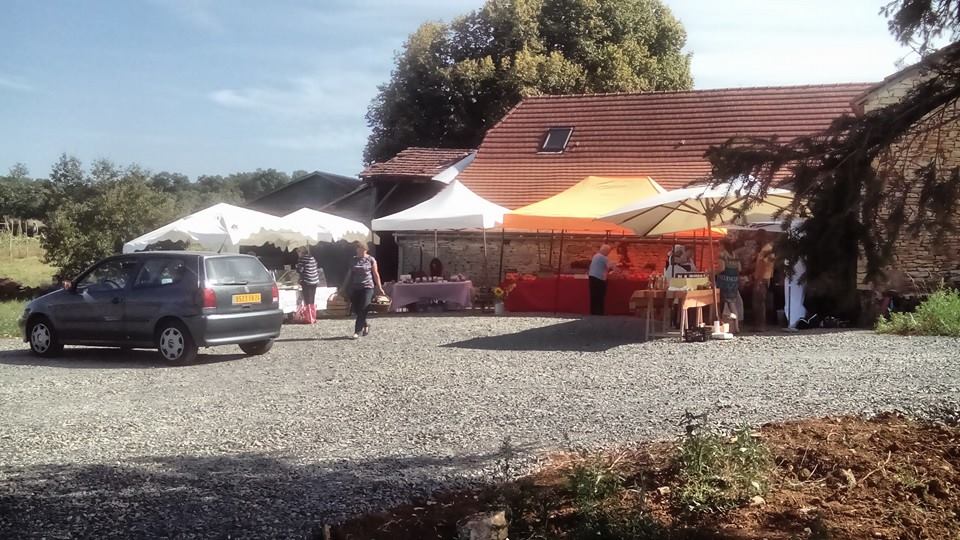 Aire camping-car  Sainte-Orse (24210) - Photo 5